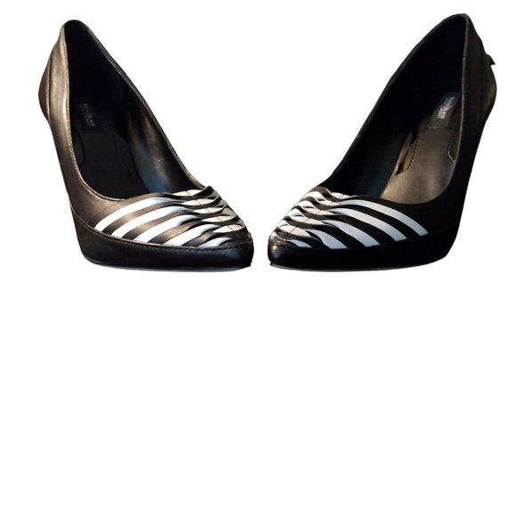 White House Black Market Scarlett Black and White Pumps - Size 9 - Picture 8 of 14